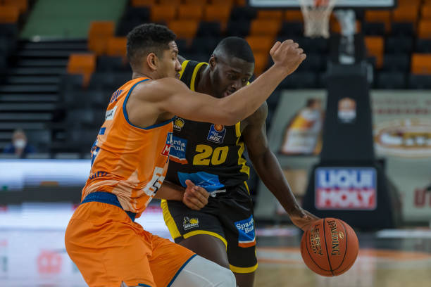 欧冠客战波 欧冠客战波